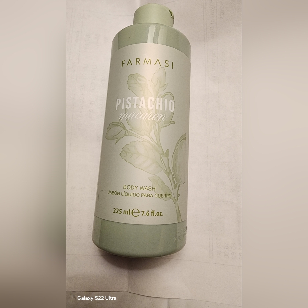 Pistachio Macaron Body Wash